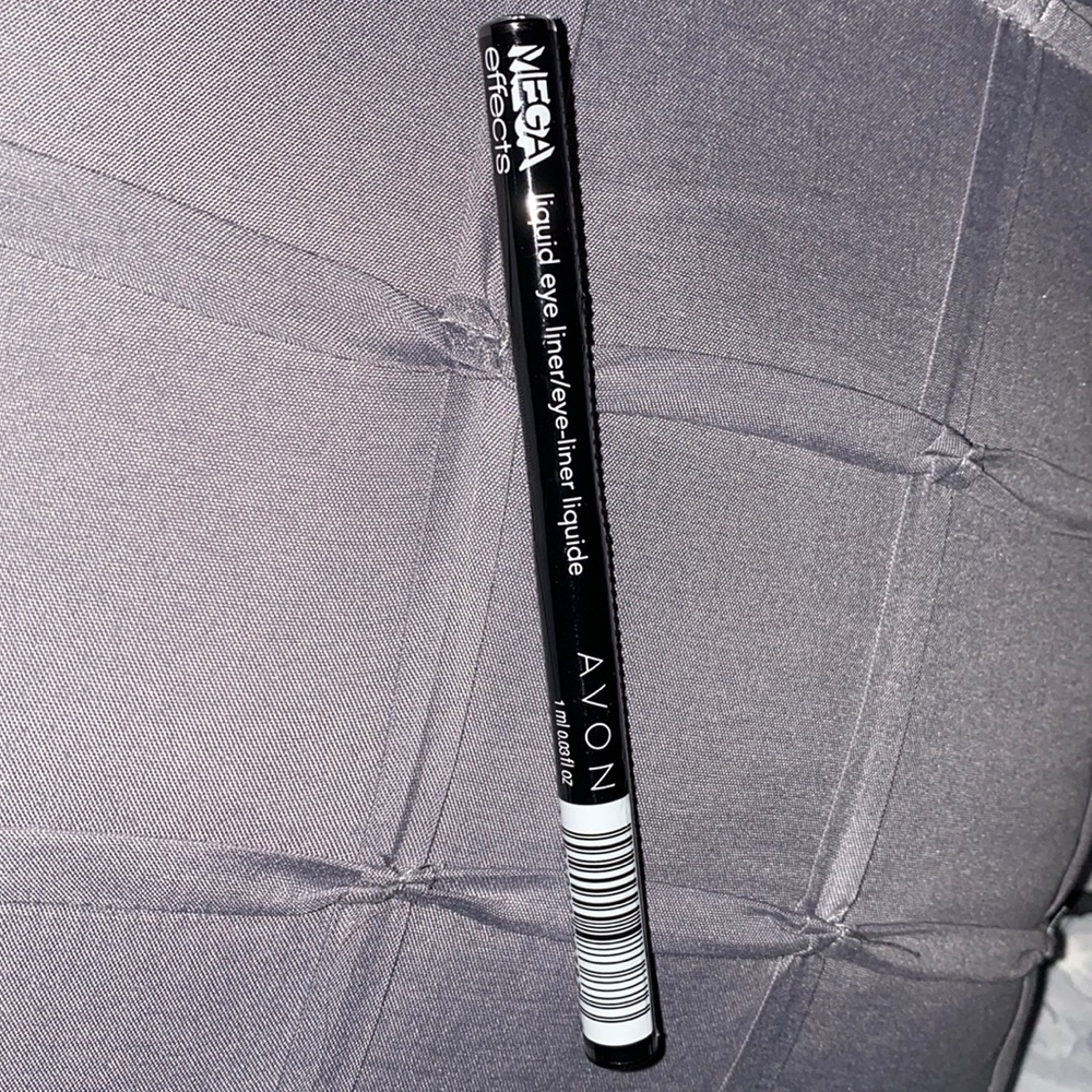 COPY - Avon mega effects liquid eyeliner black noir E115
